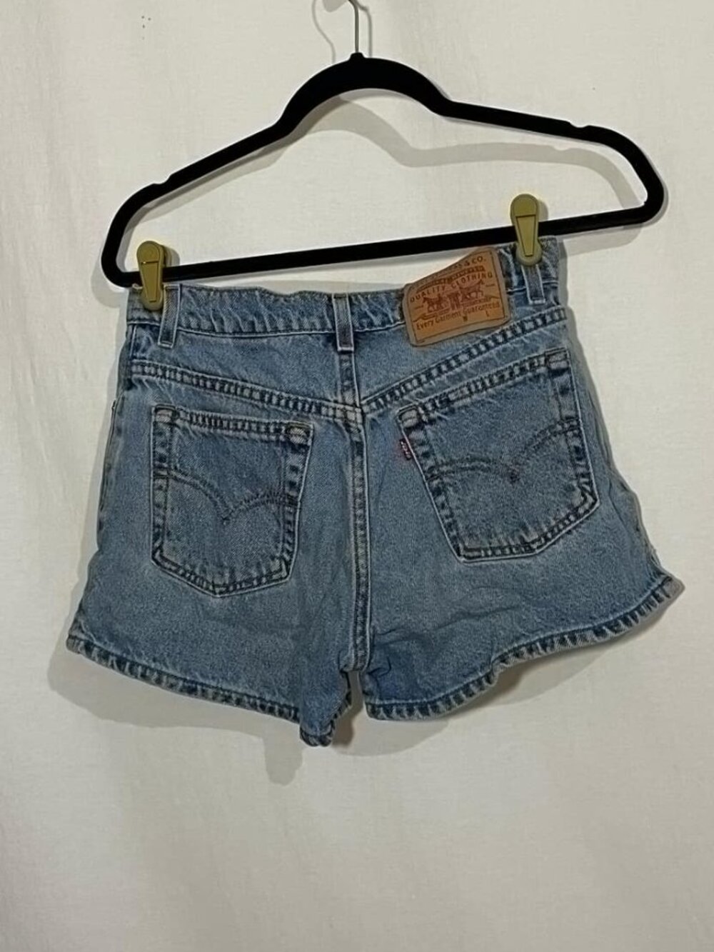 Women's Levi Denim Shorts - Picture 3 of 9